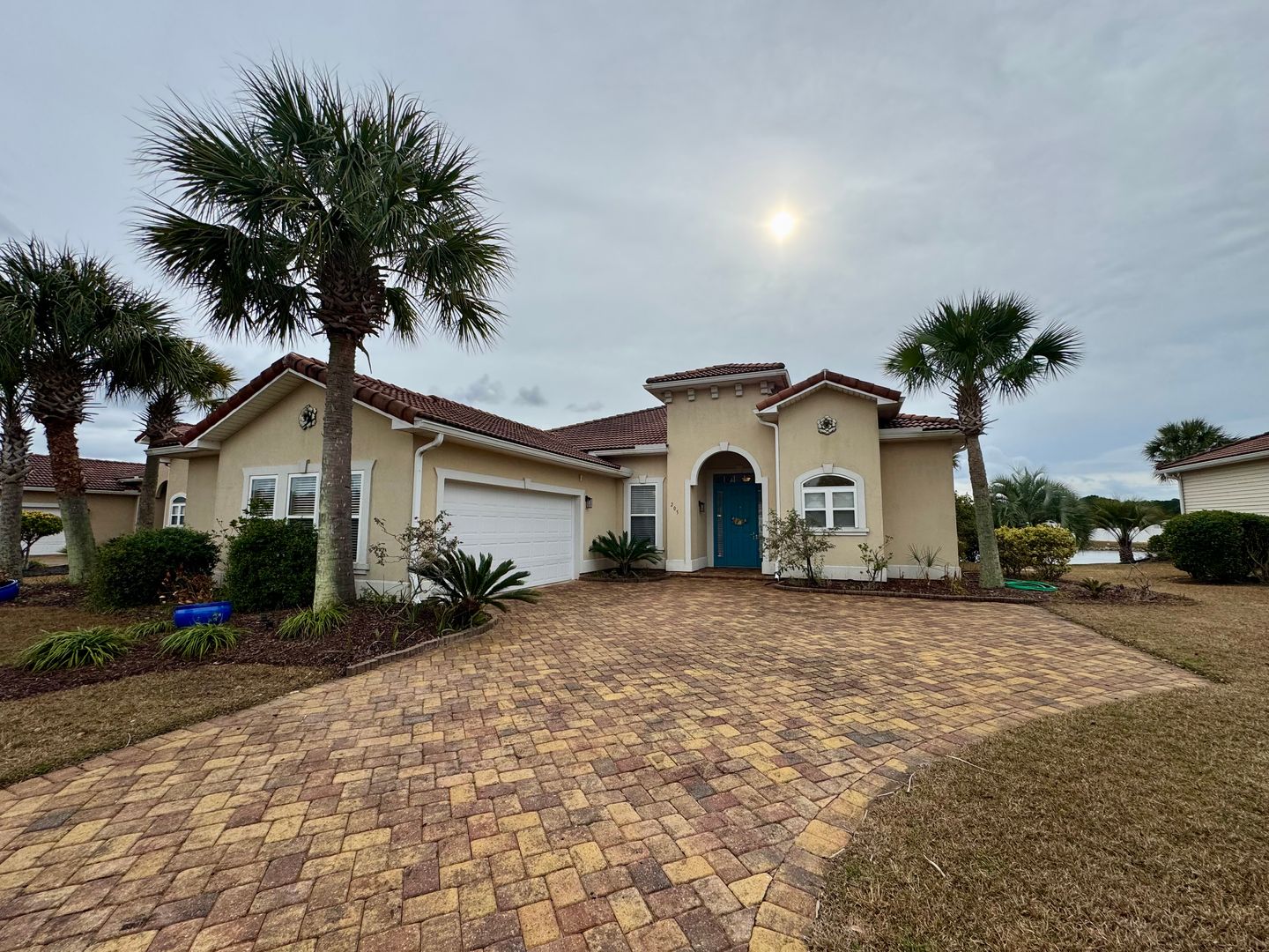 Little River House: 205 Northside Drive