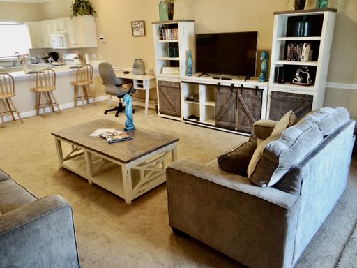 ****Fully Furnished Coastal Retreat- Near Market Commons, Beach & More? – photo 1