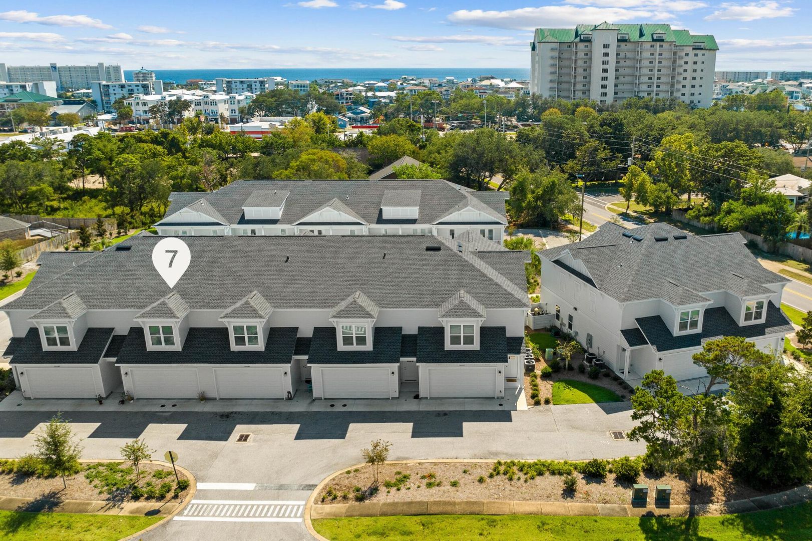 Destin House: 100 Beach Dr