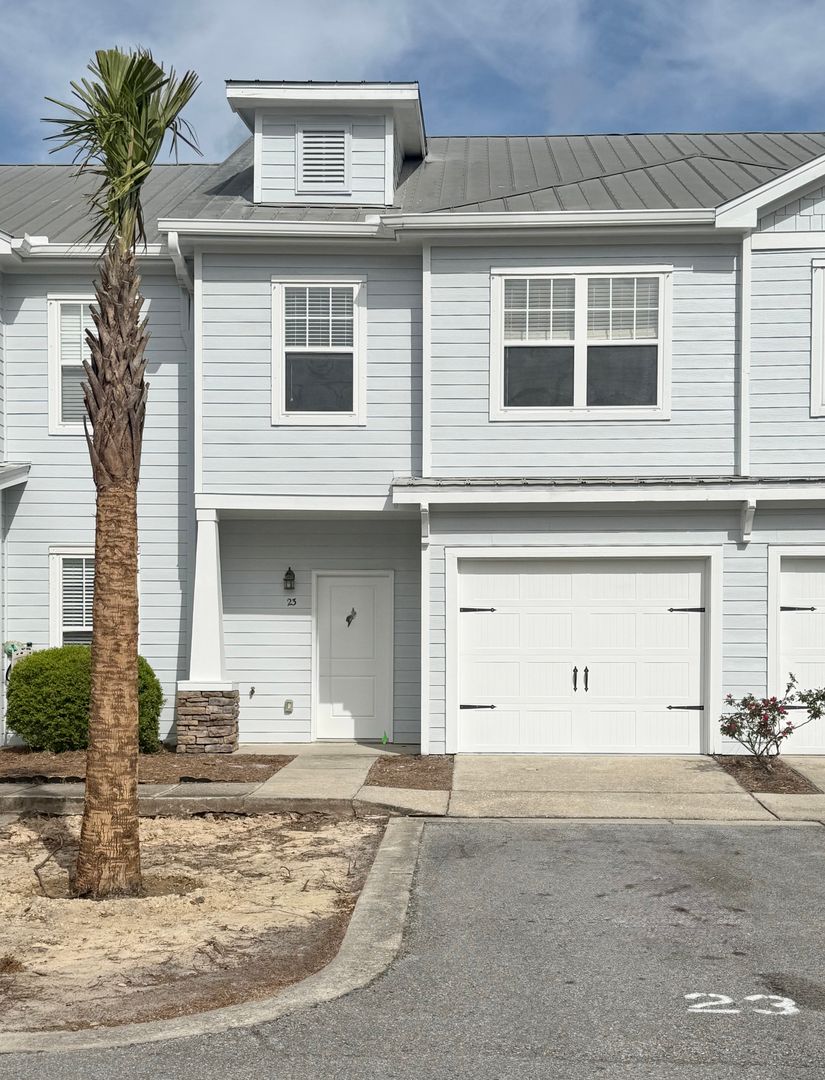 Freeport Apartment: 23 S Sand Palm Rd