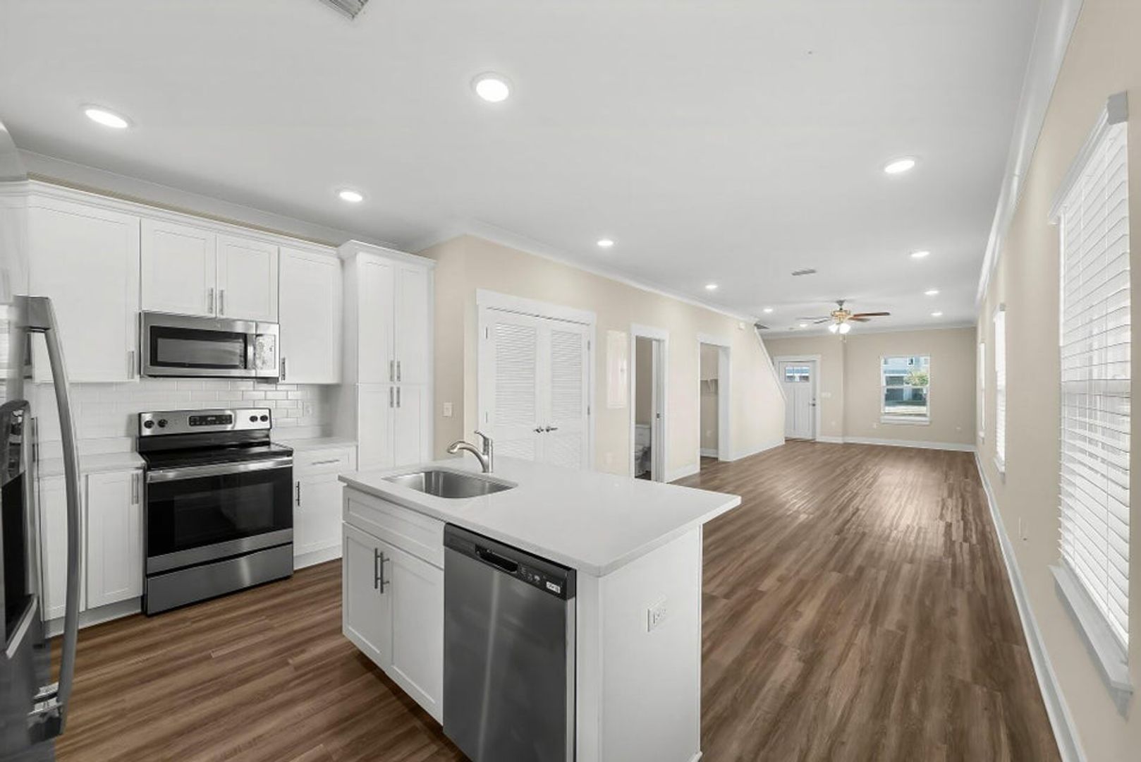 Freeport House: 304 Date Palm Lane