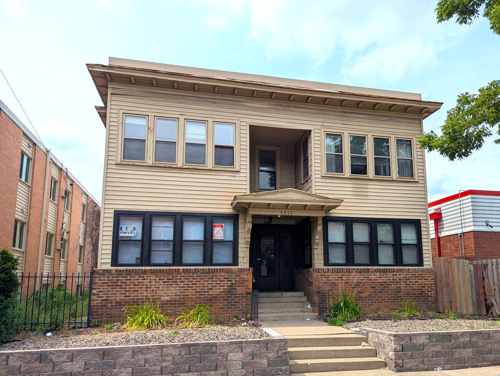 Minneapolis Apartment: 3012 Aldrich Ave S