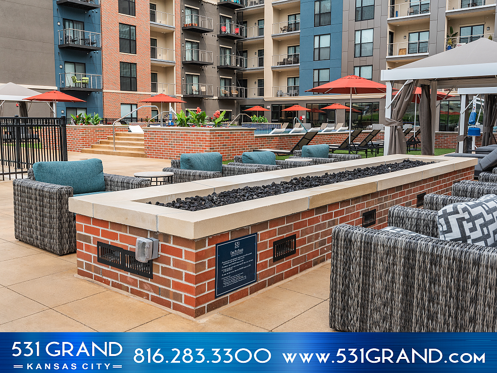 Grill area at 531 Grand (3 of 8)