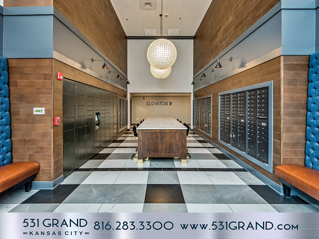 Mailroom at 531 Grand (2 of 2)