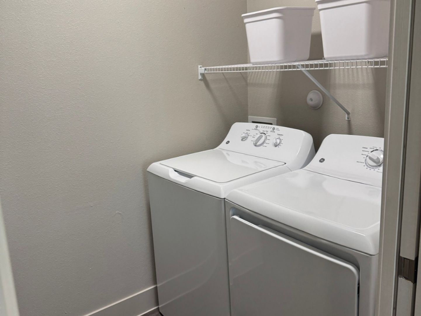 Laundry room at Legacy Lockhart Senior (2 of 6)