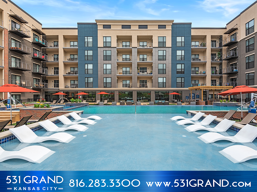 Pool at 531 Grand (5 of 8)