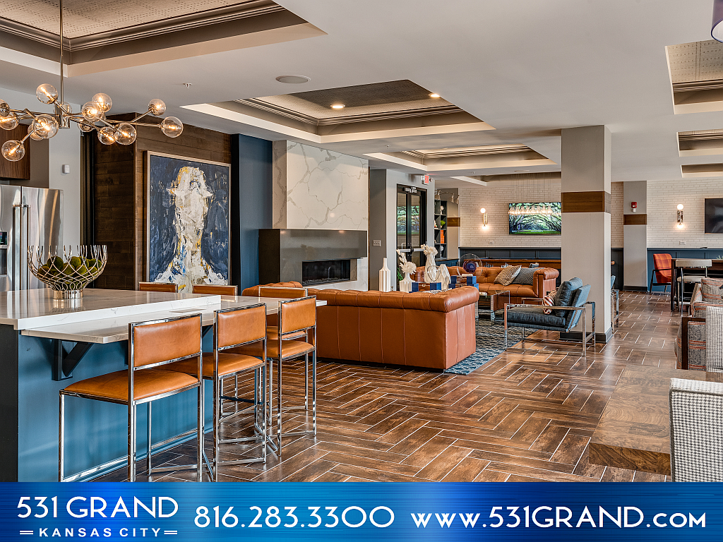 Lobby at 531 Grand (3 of 6)
