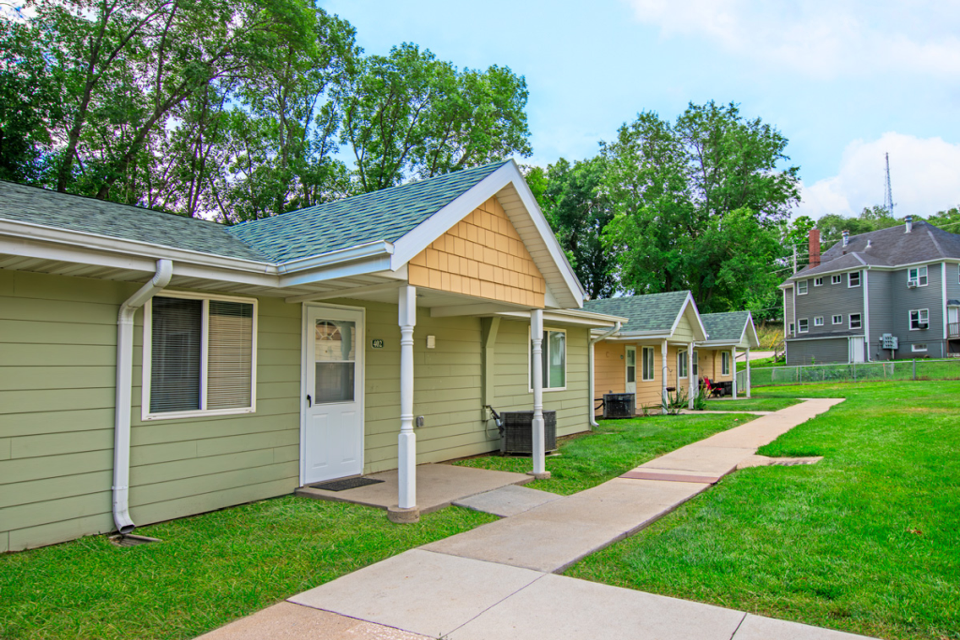 Sioux City Apartment: 400 West 4th Street