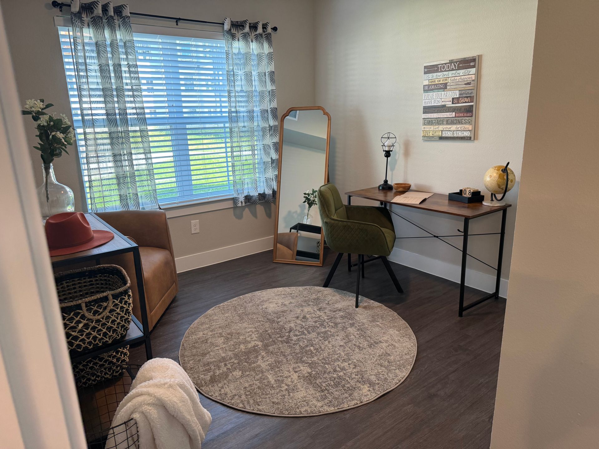 Work space at Legacy Lockhart Senior