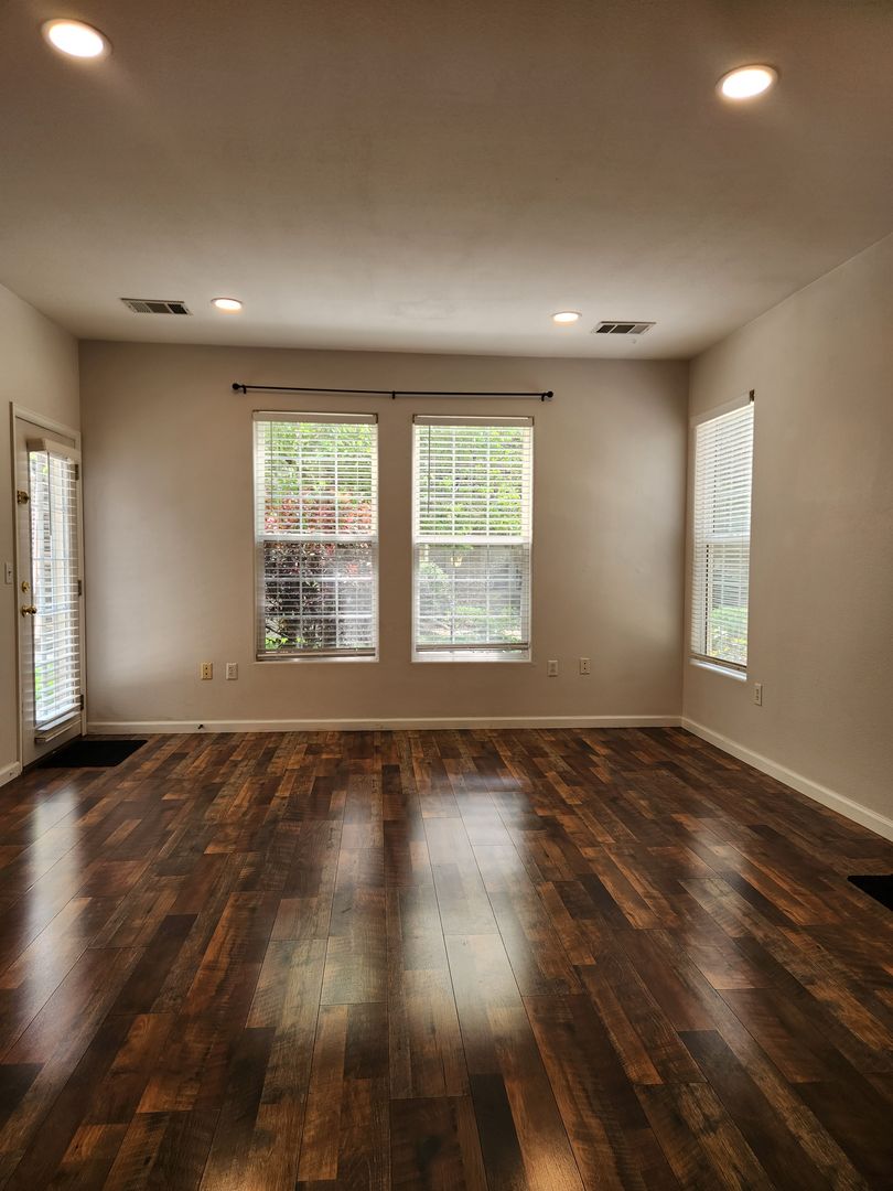 Aurora Condo: 4005 S Dillon Way #103
