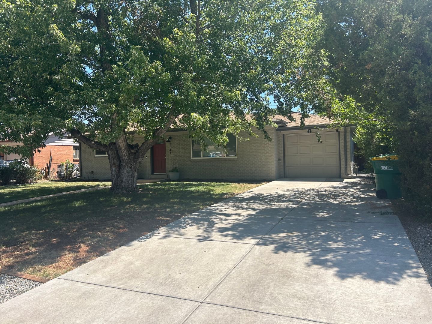 Lakewood House: 1544 S. Chase Ct