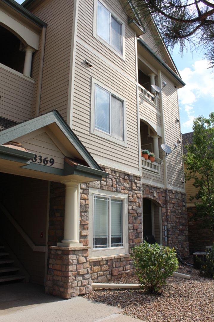Littleton Condo: 8369 S Independence Cir #204