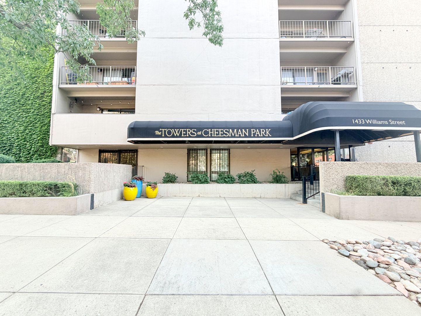 Denver House: 1433 N Williams St