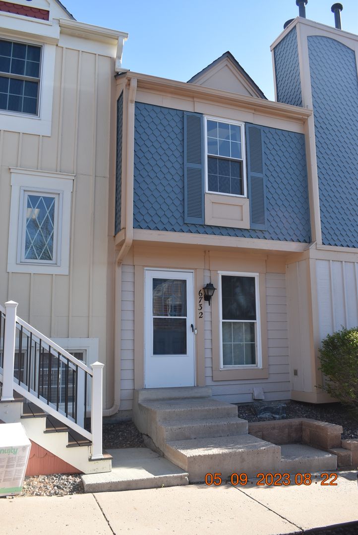 Littleton Townhome: 6732 S Holland Way