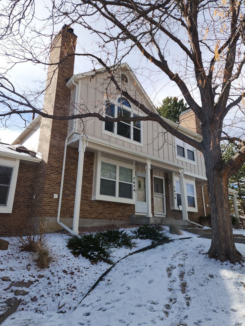 Centennial Townhome: 7654 S Steele St