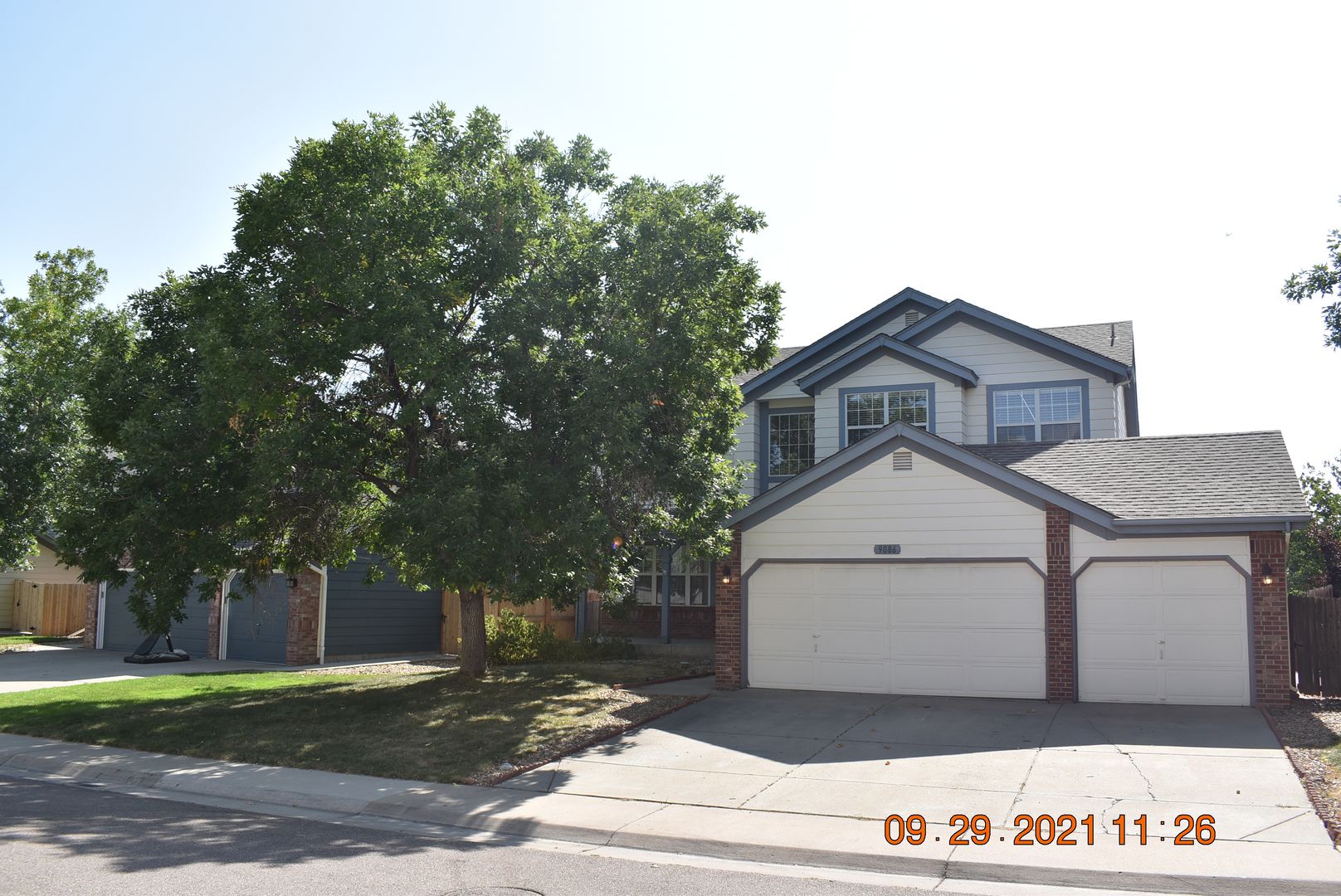 Littleton House: 9086 W Chatfield Dr