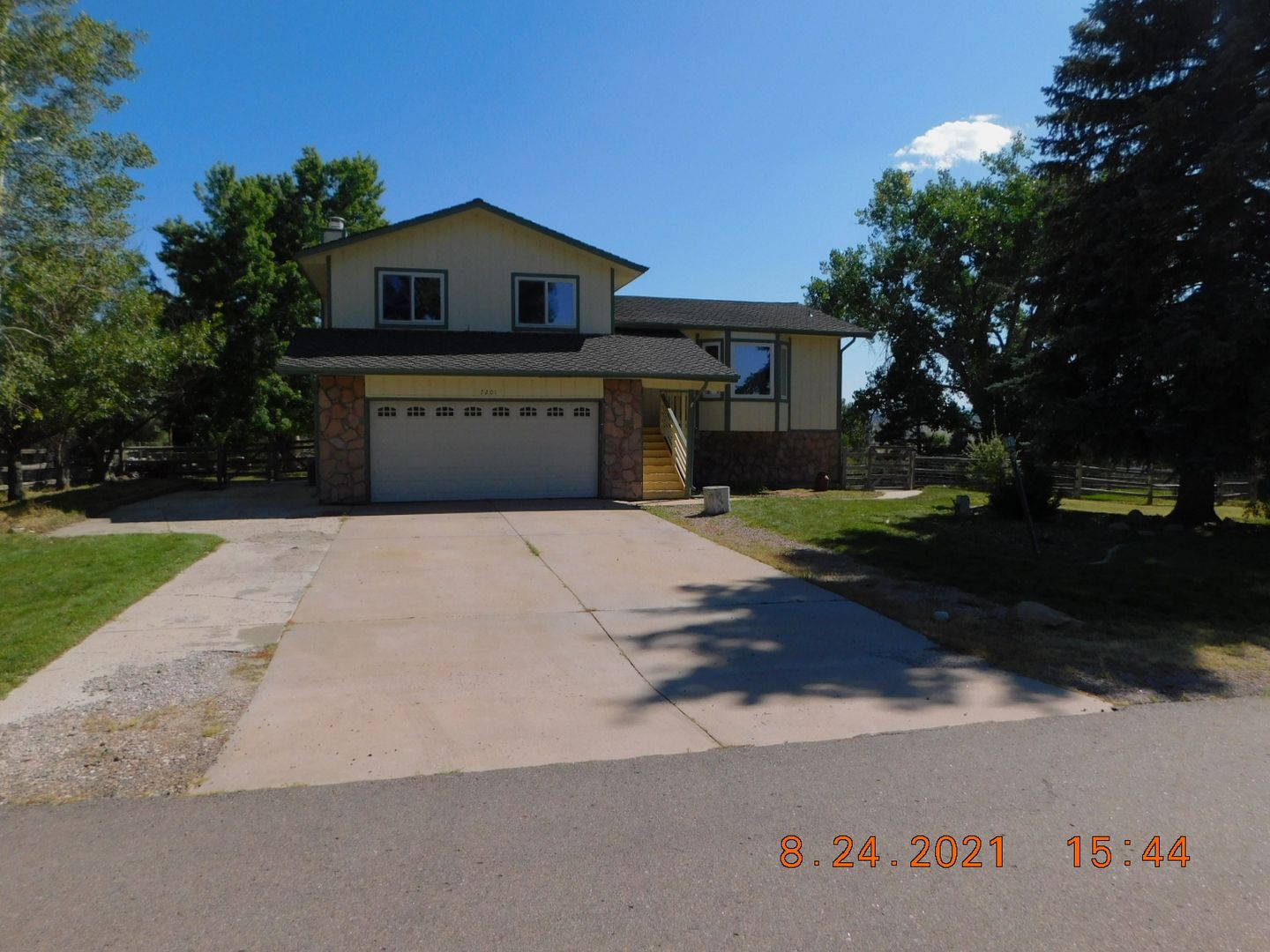 Parker House: 7201 N Hyperion Way