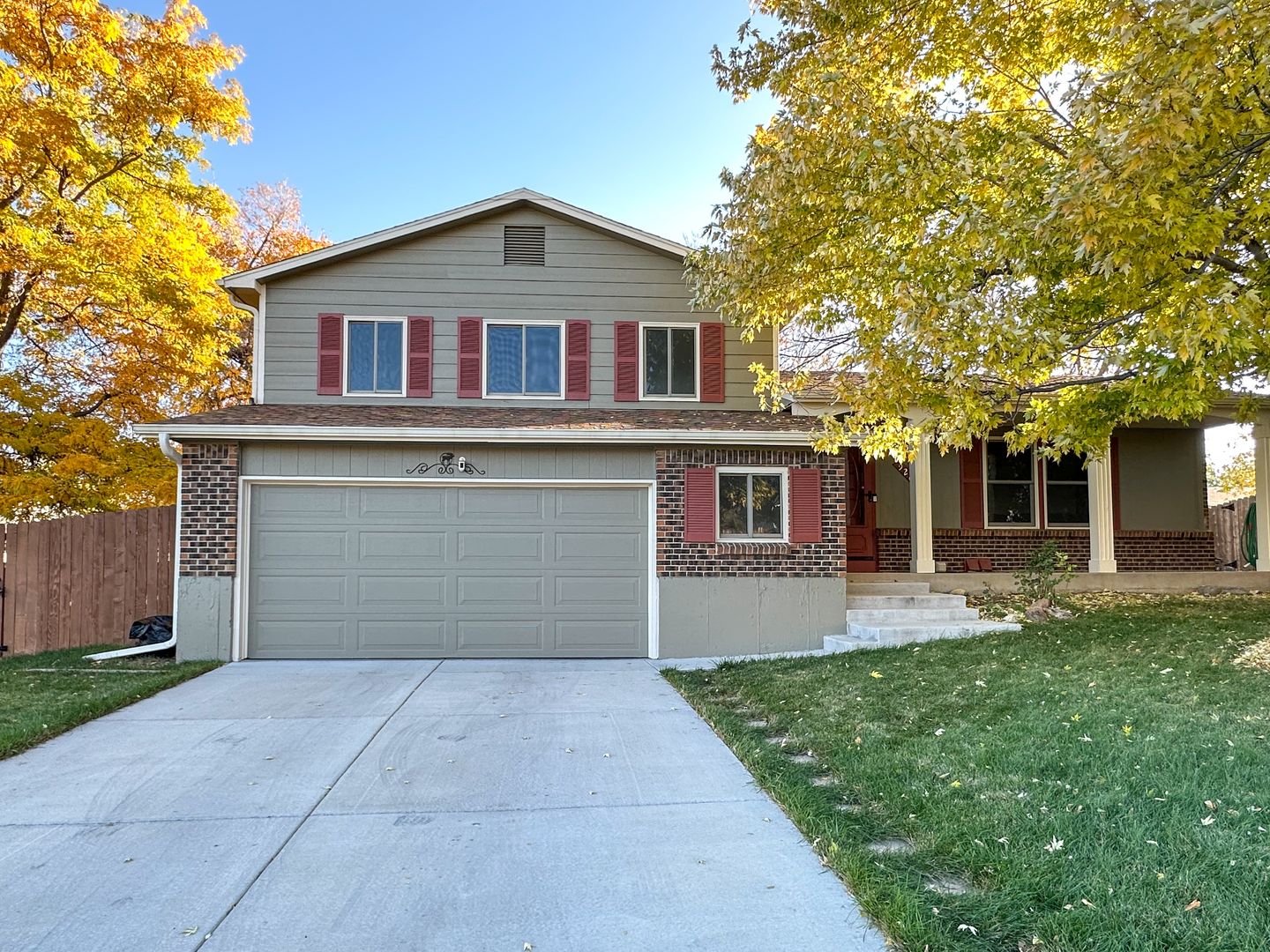 Littleton House: 9262 W Walden Ave