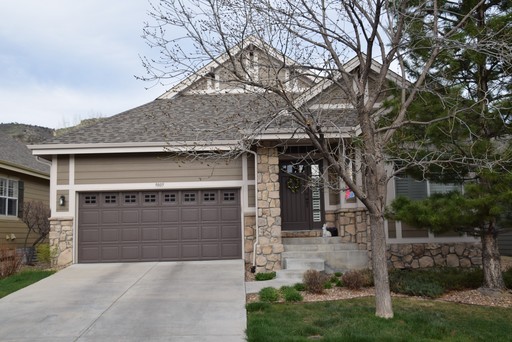 Stunning 3 bedroom Home / Main Floor Master! – photo 1