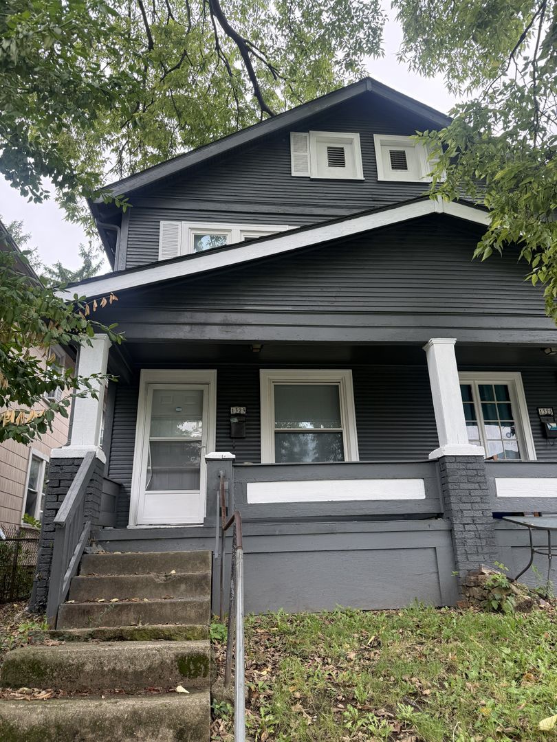 Columbus Apartment: 1323/1325 N Fifth St