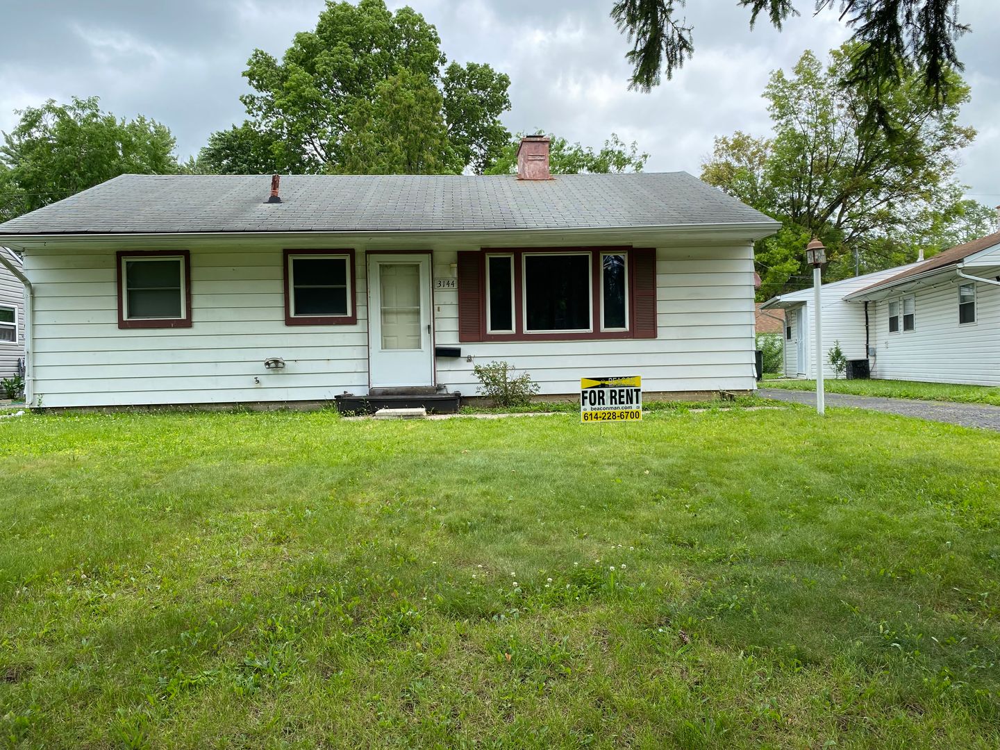 Columbus House: 3144 Astor Ave