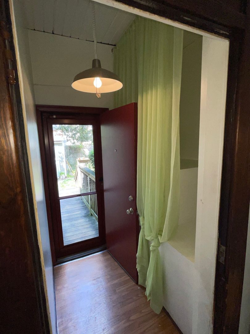 Columbus House: 436 E Redbud Aly