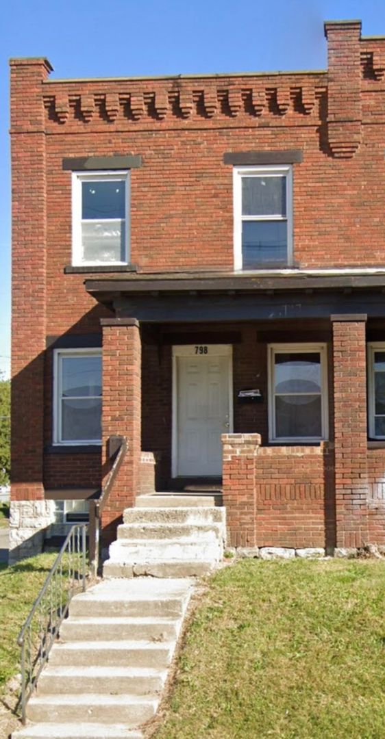 Columbus Apartment: 798-804 E Whittier St