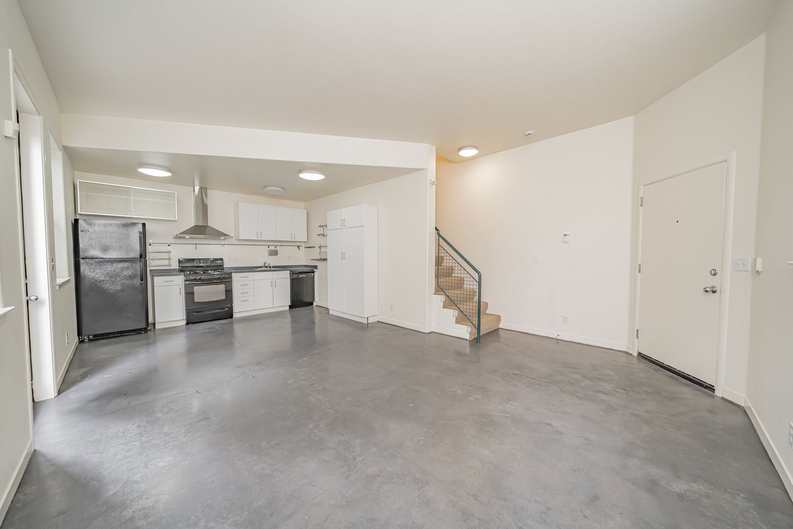 Oakland Apartment: 3930 Shafter Ave.
