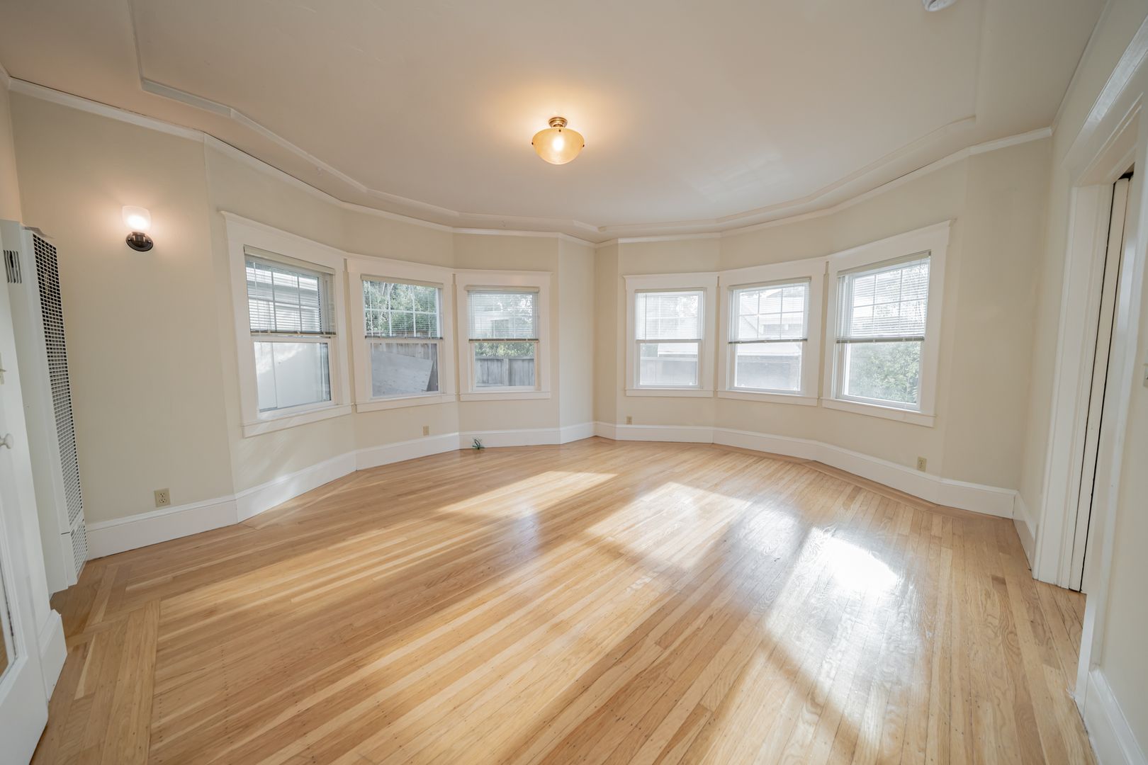 Oakland Apartment: 4306 Park Blvd