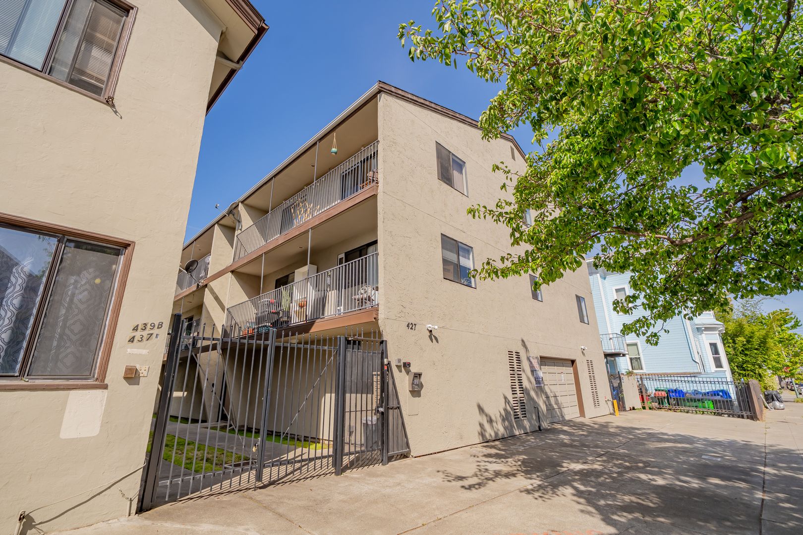 Oakland Apartment: 427-437-439 Foothill Blvd