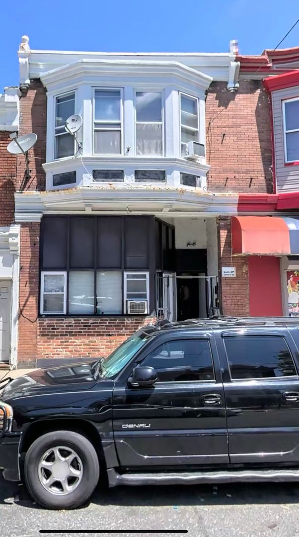 Philadelphia Apartment: 1103 Lindley Ave