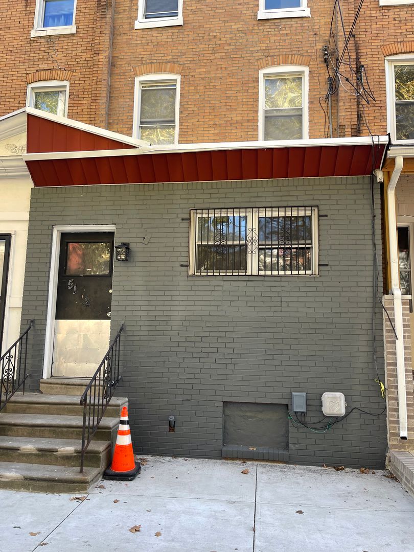 Philadelphia Apartment: 5122 Arch St.