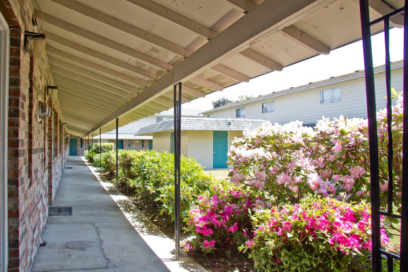 Vancouver Apartment: 717 NE 82nd Ave