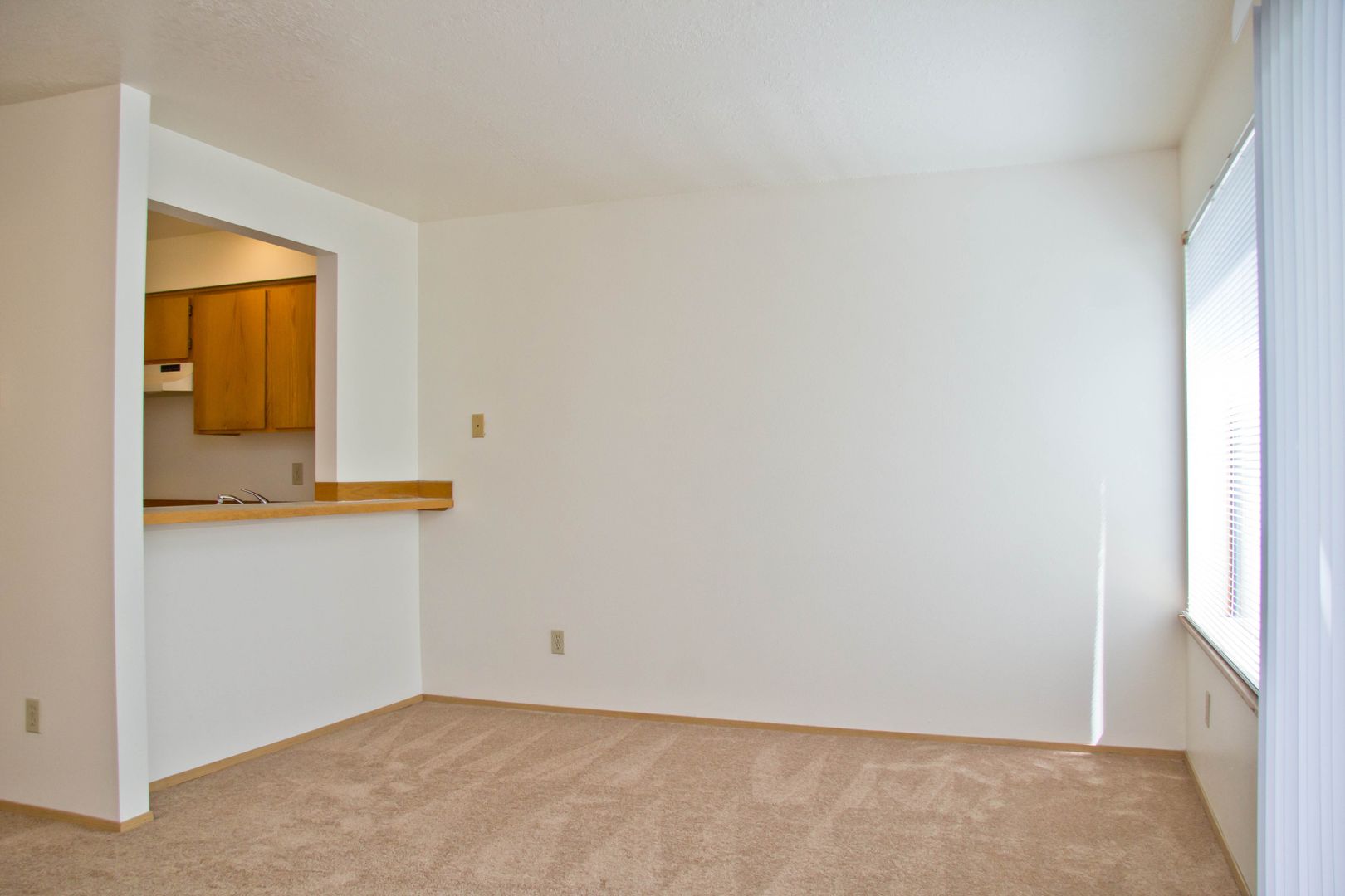 Portland Apartment: 7927 SW 31st Ave.