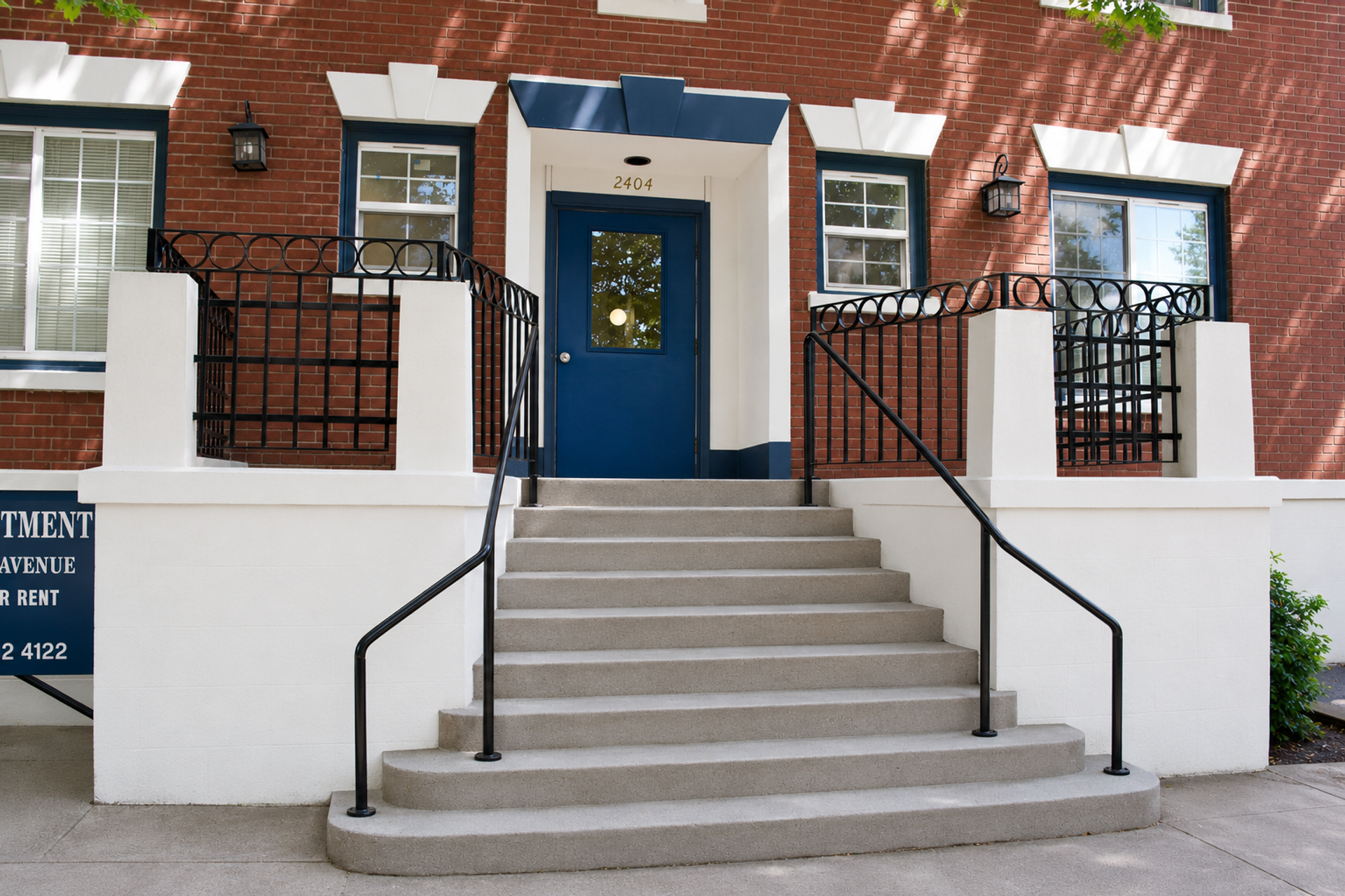 Portland Apartment: 2404 N Vancouver Ave