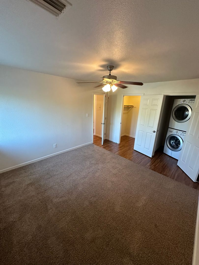 Creekside Apartments 11 of 11