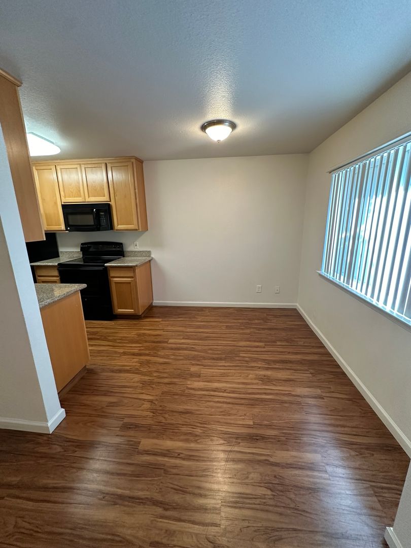 Creekside Apartments 6 of 11