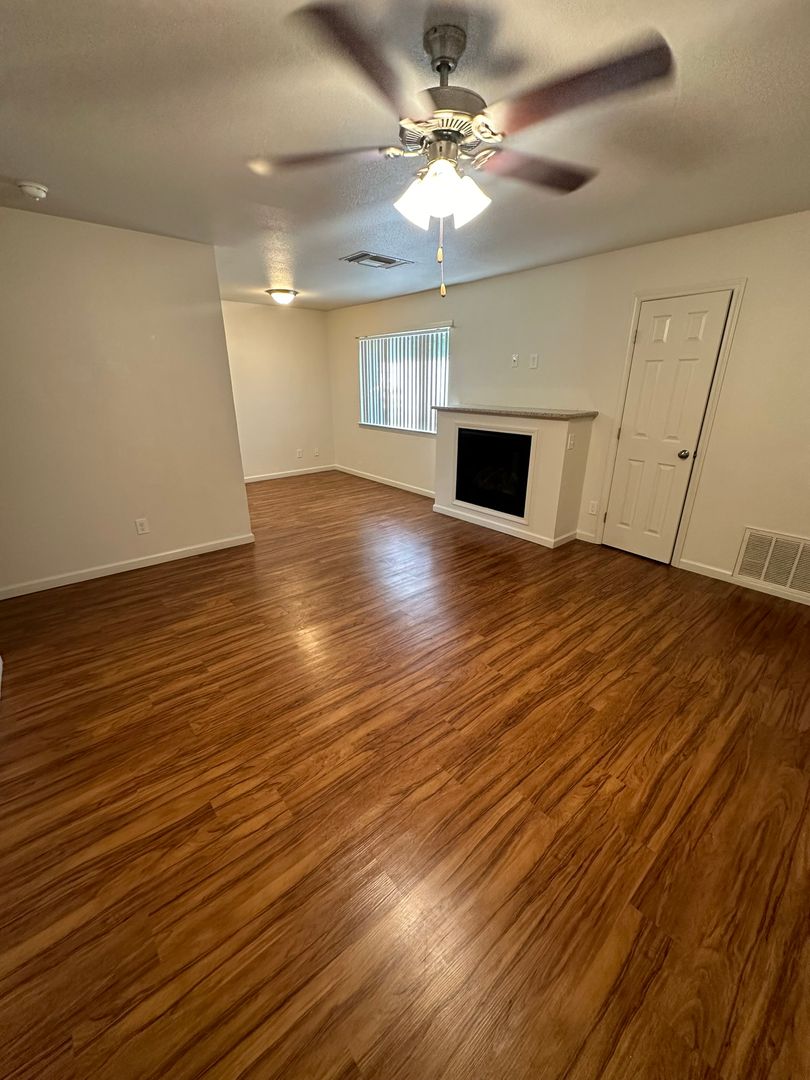 Merced Apartment: 2813 Park Ave