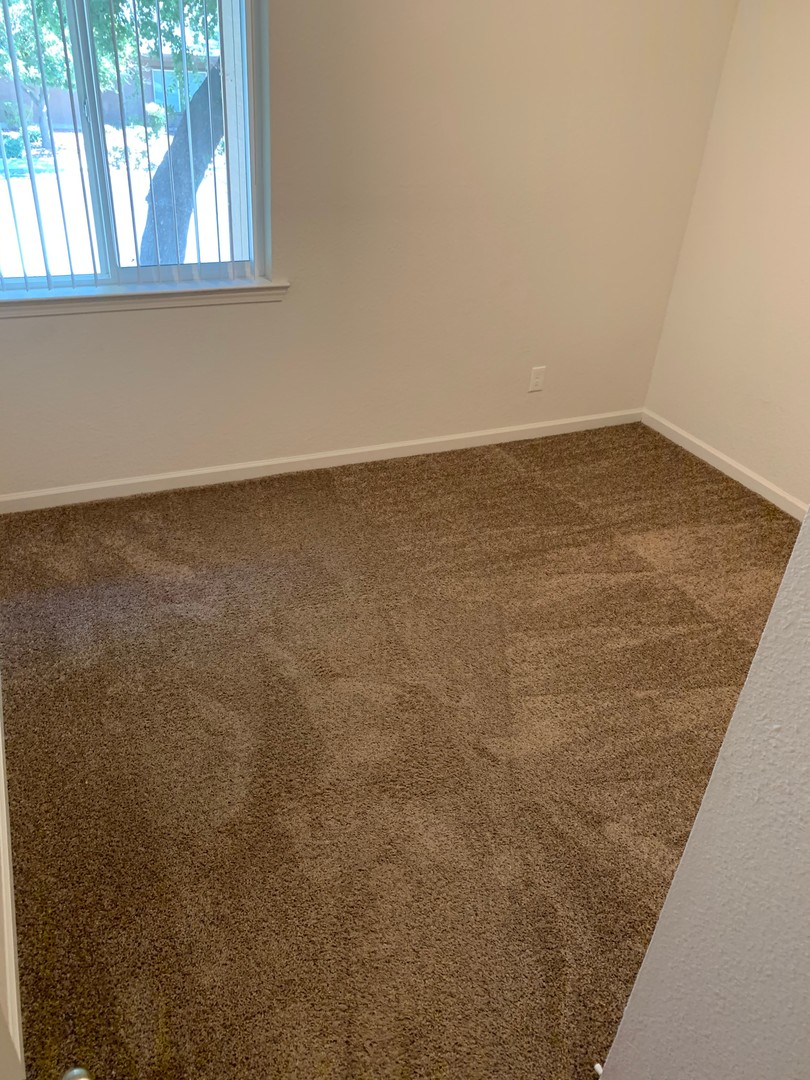 Creekside Apartments 9 of 12