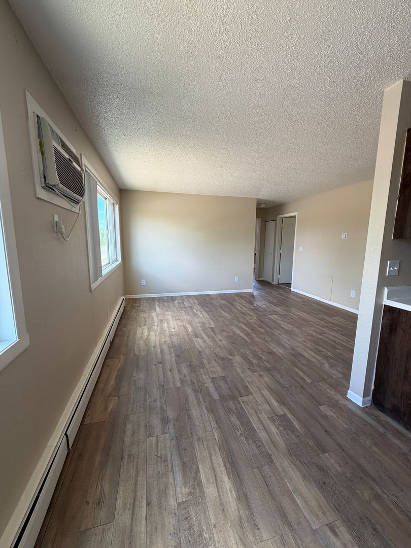 Williston Apartment: 1010, 1016, and 1020 9th Avenue NW