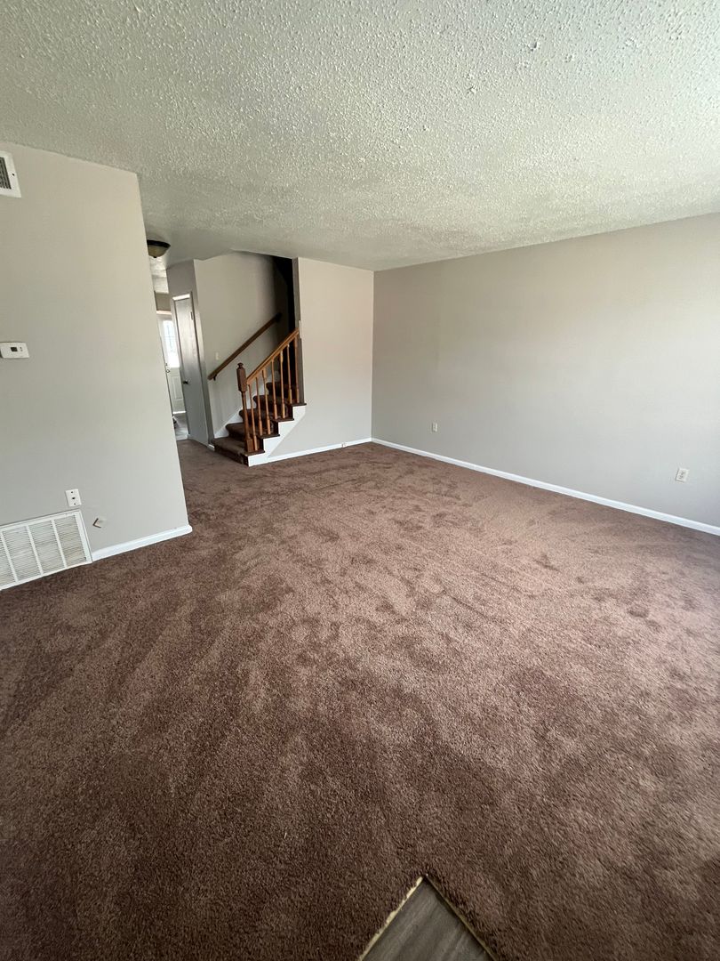 Jonesboro Apartment: 828 South Caraway Road