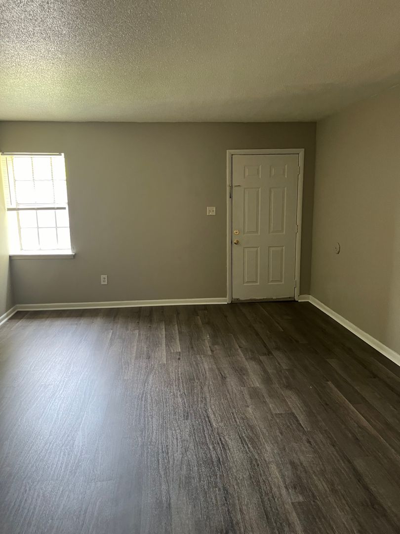 Jonesboro Apartment: 828 South Caraway Road