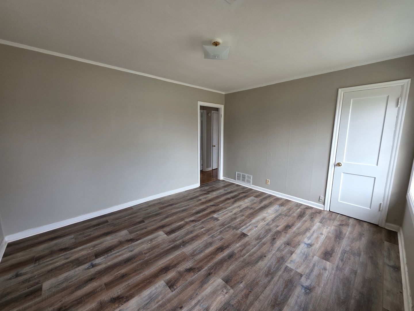 West Memphis Apartment: 339 Ross Avenue