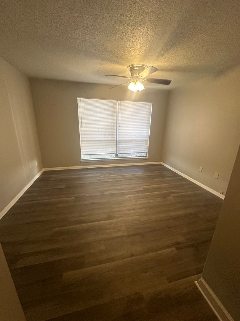 Jonesboro Apartment: 828 South Caraway Road