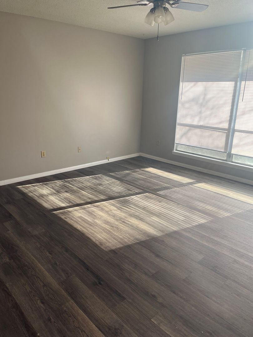 Jonesboro Apartment: 828 South Caraway Road