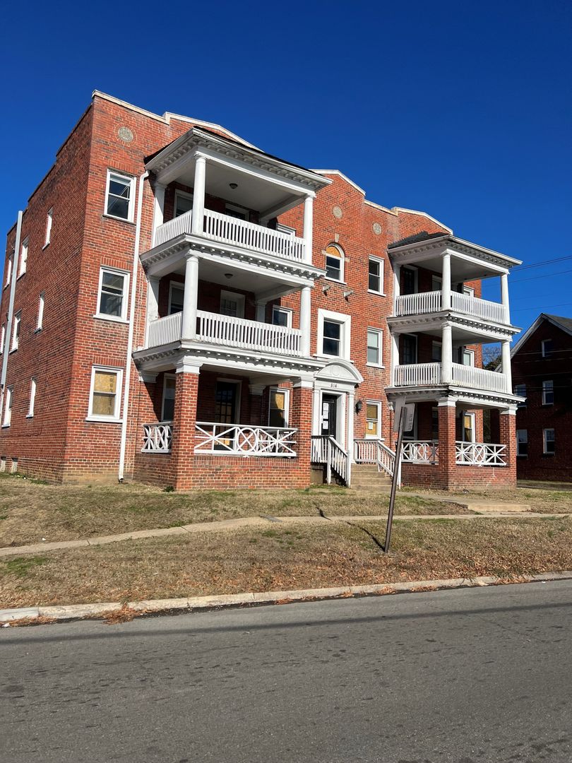 814 Overbrook Rd, Apt 2, Richmond, VA 23222
