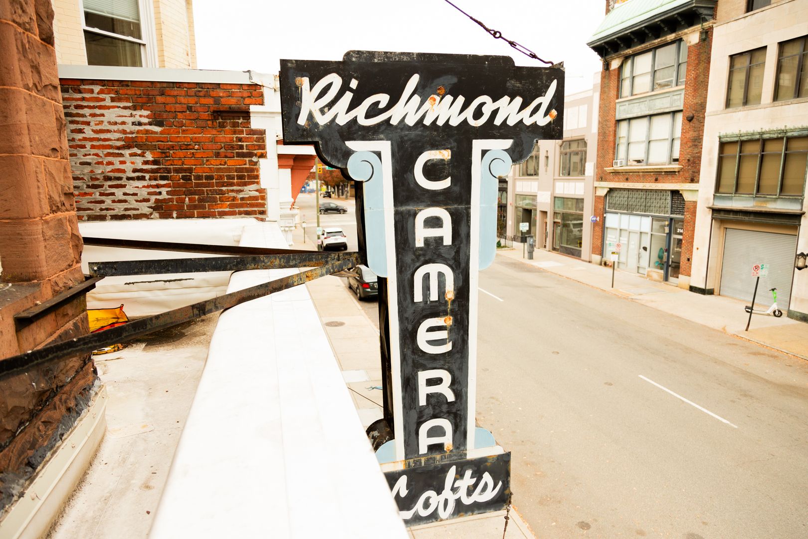 Richmond Apartment: 217 E Grace St