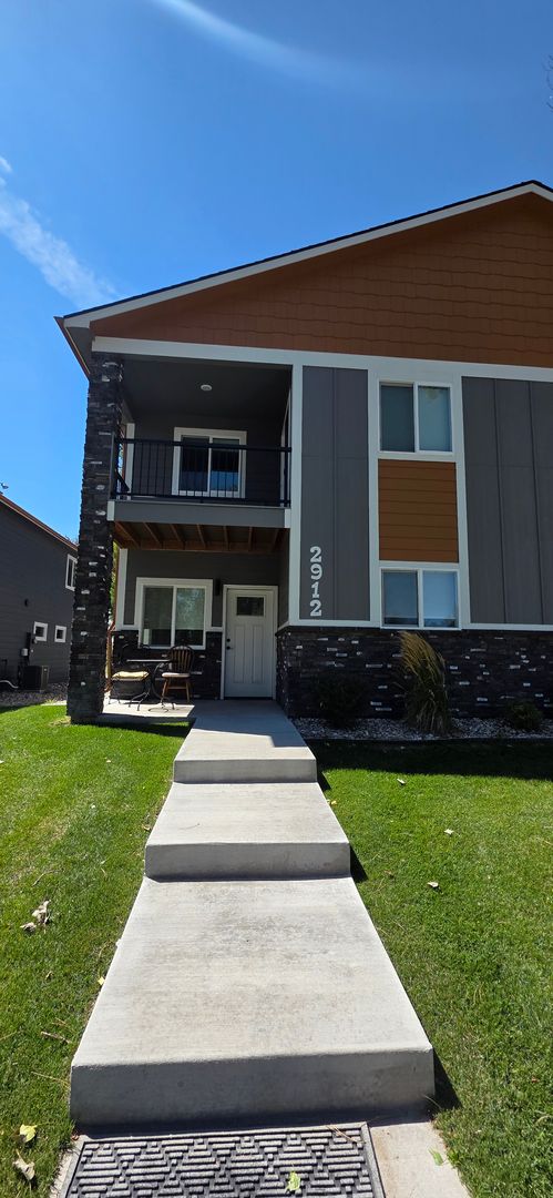 Cheyenne House: 2912 Cribbon Ave
