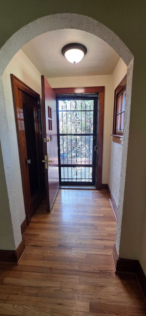 Cheyenne Apartment: Seymour Ave