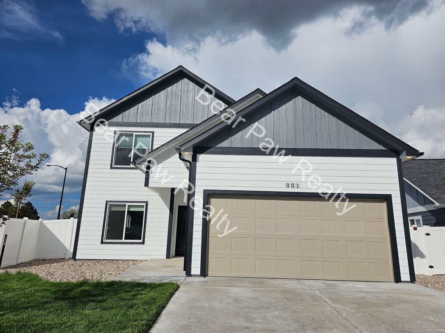 Cheyenne House: 901 Sonata